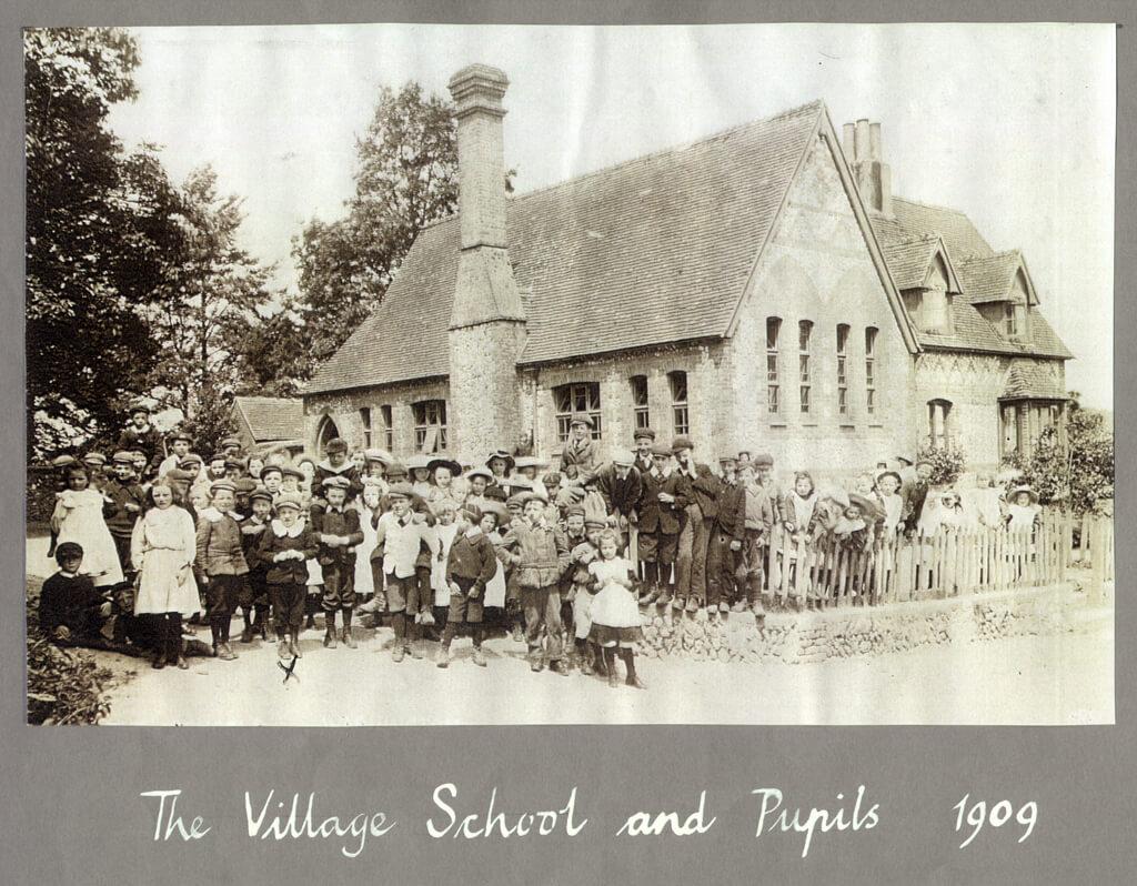 School-Pupils-1909